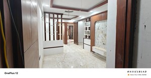 Room in 3 BHK Builder Floor at Sector 73 – for Sale