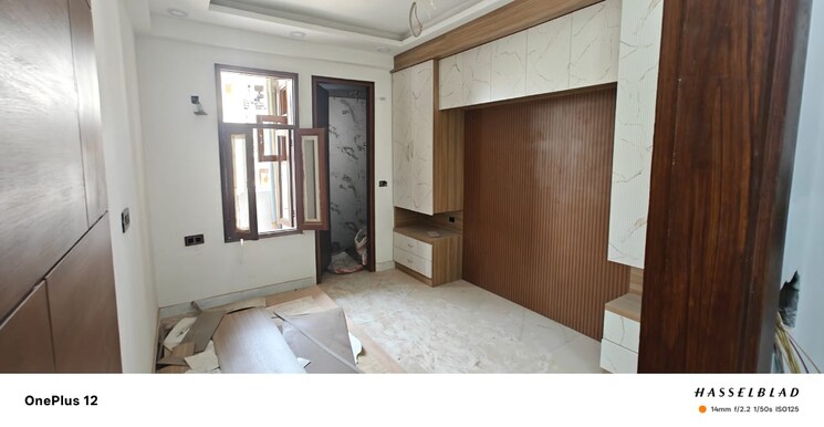 Room, sector 73 3 Bedroom 1400 Sq.Ft. Builder Floor In Sector 73 Noida 8746929