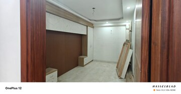 Bedroom in 3 BHK Builder Floor at Sector 73 – for Sale