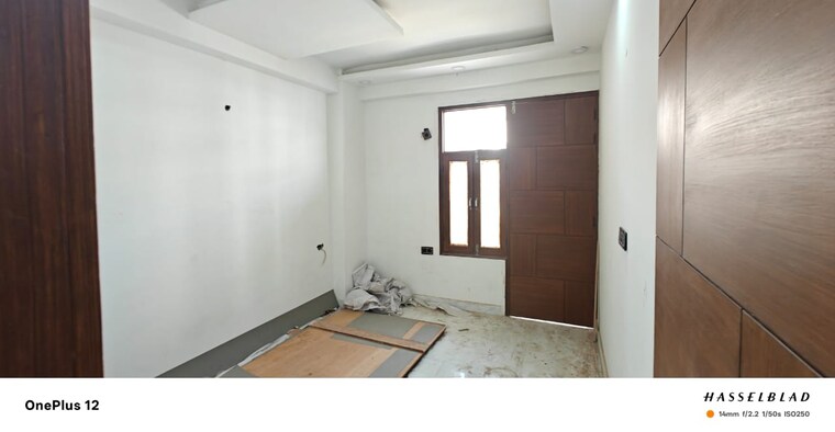 Room, sector 73 3 Bedroom 1400 Sq.Ft. Builder Floor In Sector 73 Noida 8746929