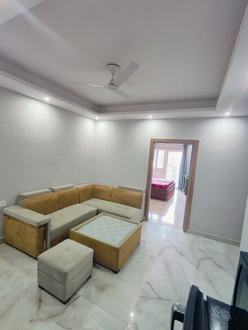 Bedroom in 1 BHK Builder Floor at Sushant Vyapaar Kendra, Sector 43 – for Rent