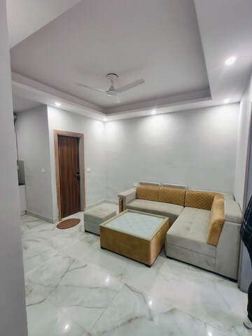 Bedroom in 1 BHK Builder Floor at Sushant Vyapaar Kendra, Sector 43 – for Rent
