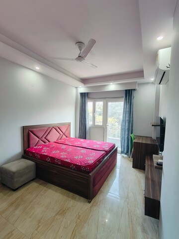 1 BHK Builder Floor For Rent in Sushant Vyapaar Kendra, Sector 43