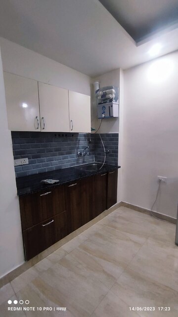 Kitchen in 1 BHK Builder Floor at Sushant Vyapaar Kendra, Sector 43 – for Rent