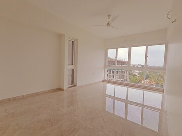 Room in 4 BHK Apartment at Nirman Vishnubaug, Model Colony – for Rent