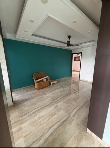 Living Room in 3 BHK Builder Floor at Sector 40 – for Rent