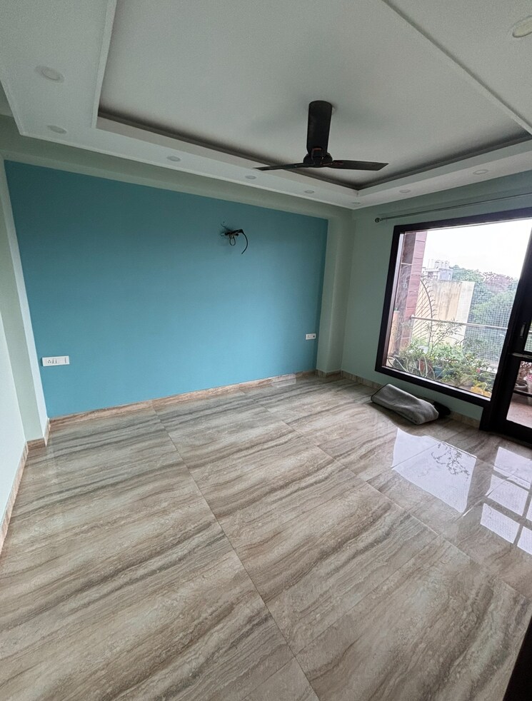 Room, sector 40 3 Bedroom 2200 Sq.Ft. Builder Floor In Sector 40 Gurgaon 8746941