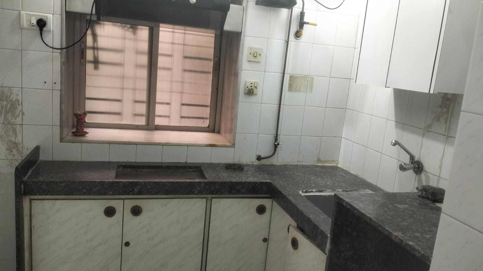 2 BHK + Study Room Apartment For Rent in Manish Apartments