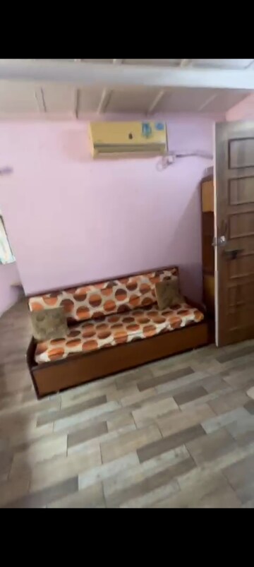Bedroom in 1 BHK Apartment at Bandra West – for Rent