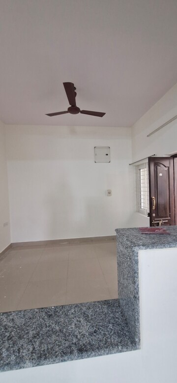 Building Lobby in 3 BHK Builder Floor at Kondapur – for Rent