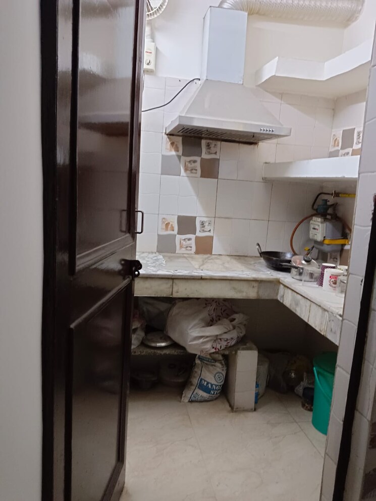 Team Area, lajpat nagar 4 2 Bedroom 1100 Sq.Ft. Builder Floor In Lajpat Nagar 4 Delhi 8746986