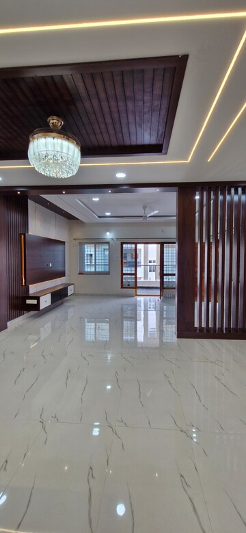 Building Lobby in 3 BHK Builder Floor at Kondapur – for Rent