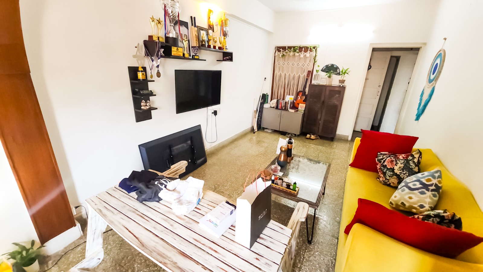 1 BHK + Study Room Apartment For Rent in Mount Mary Bandra