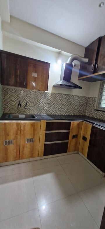 Furnished Amenities in 3 BHK Builder Floor at Kondapur – for Rent