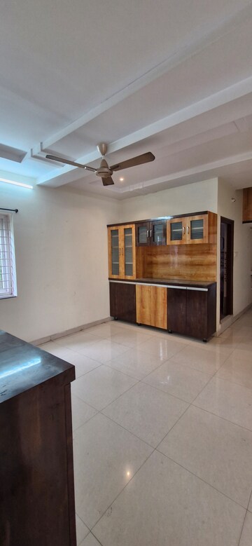 Furnished Amenities in 3 BHK Builder Floor at Kondapur – for Rent