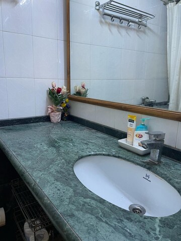 Balcony in 1 BHK Apartment at pooja apartment Bandra, Bandra West – for Rent
