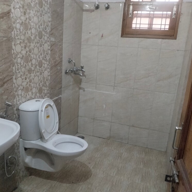 Bathroom, hathibarkala salwala 1 RK 500 Sq.Ft. Builder Floor In Hathibarkala Salwala Dehradun 8747032