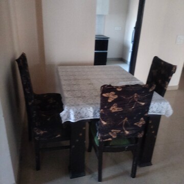 Master Bedroom in 3.5 BHK Independent House at Malhan View Apartments, JakhaN-Rajpur Road – for Rent