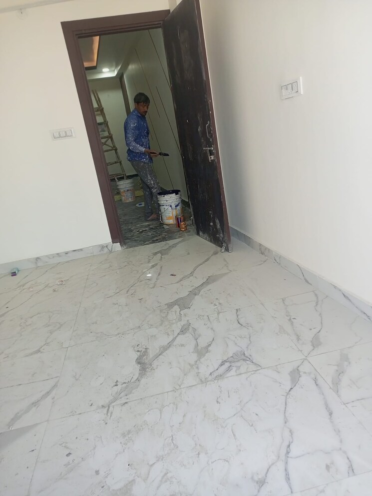 Room, kritak-modern-apartments 2 Bedroom 1050 Sq.Ft. Apartment In Sector 73 Noida 8747056