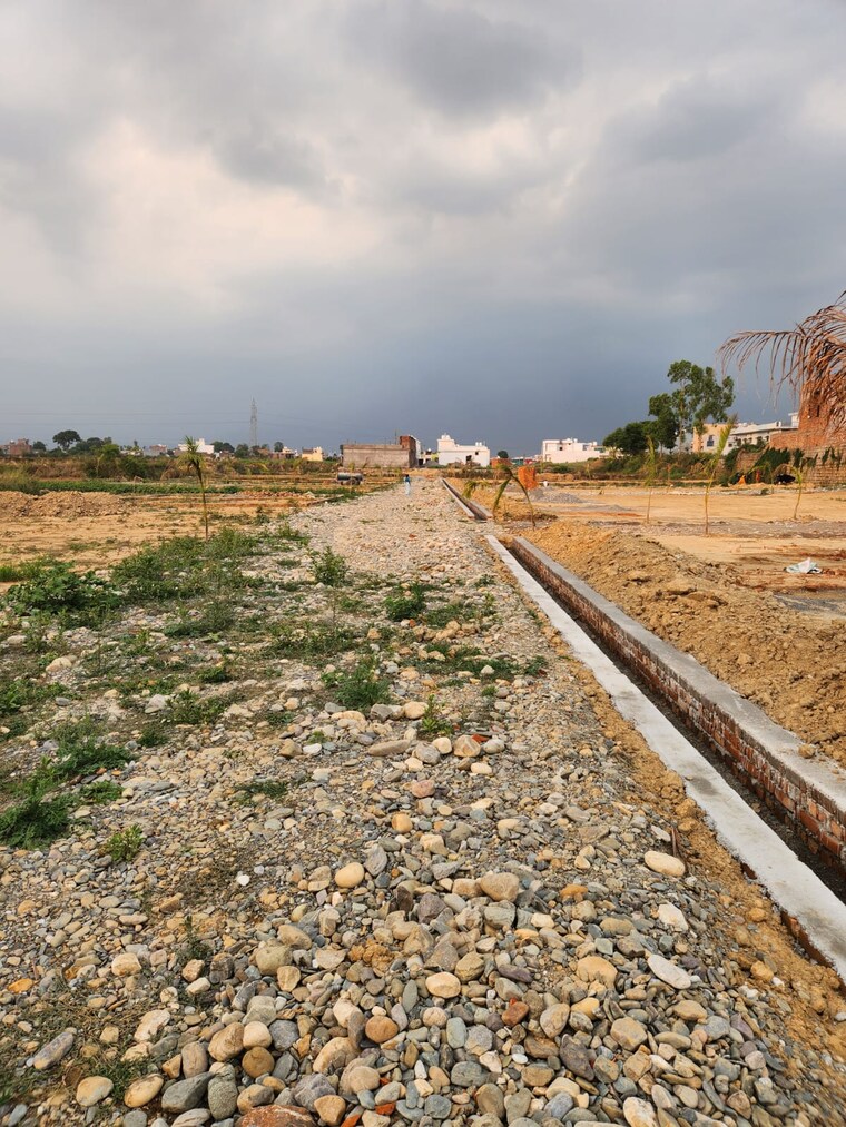 undefined, chandrabani  100 Sq.Yd. Plot In Chandrabani Dehradun 8747054