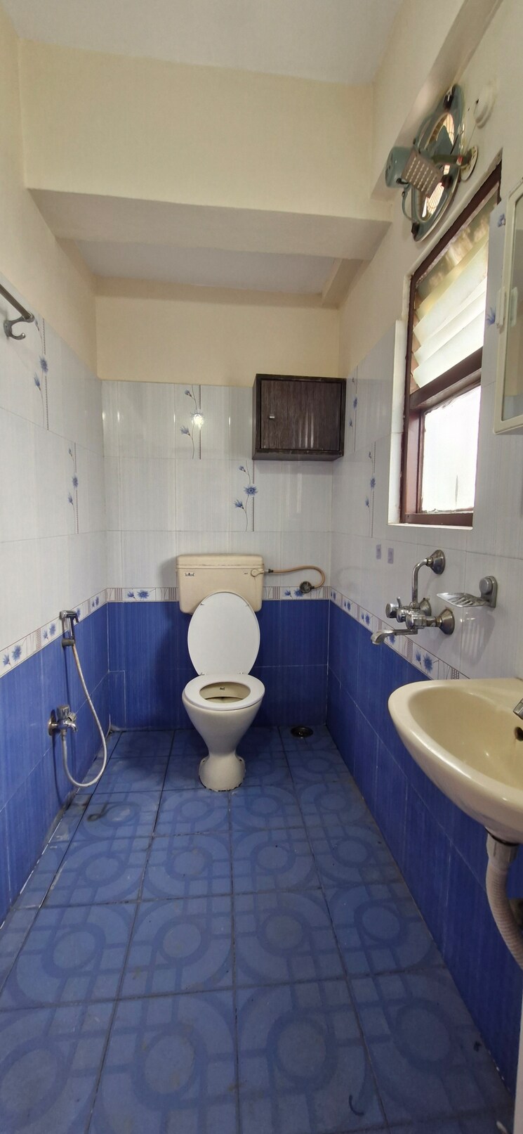 Bathroom, kondapur 3 Bedroom 1800 Sq.Ft. Builder Floor In Kondapur Hyderabad 8747051