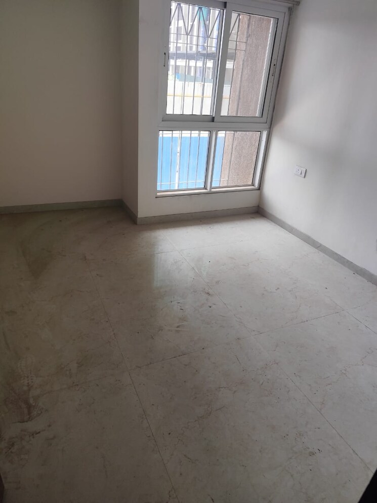 Room, dosti-west-county-phase-2-dosti-cedar 2 Bedroom 659 Sq.Ft. Apartment In Balkum Pada Thane 8747048