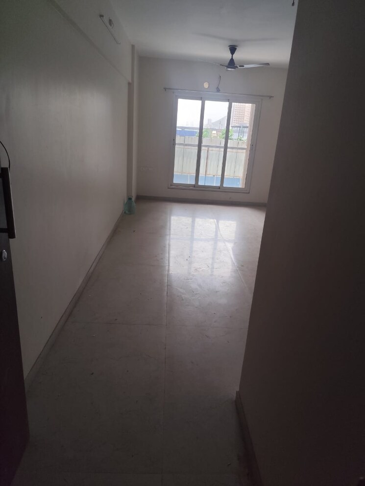 Room, dosti-west-county-phase-2-dosti-cedar 2 Bedroom 659 Sq.Ft. Apartment In Balkum Pada Thane 8747048