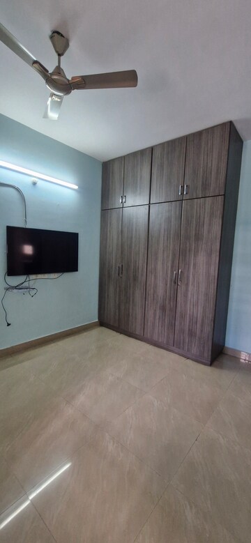 Furnished Amenities in 3 BHK Builder Floor at Kondapur – for Rent