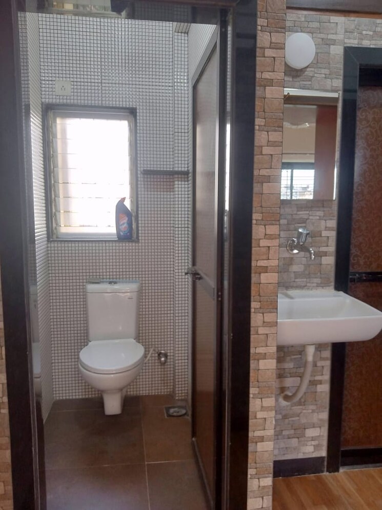 Attached Bathroom, bandra west 1 Bedroom 550 Sq.Ft. Apartment In Bandra West Mumbai 8747066