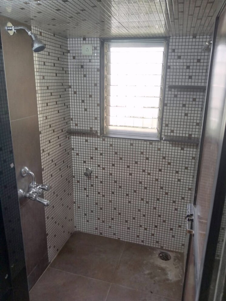 Bathroom, bandra west 1 Bedroom 550 Sq.Ft. Apartment In Bandra West Mumbai 8747066
