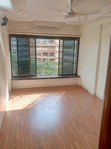 Room in 1 BHK Apartment at Bandra West – for Rent