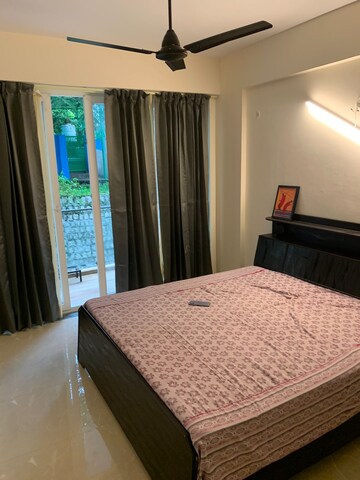 Bedroom in 4 BHK Builder Floor at Gms Road – for Rent