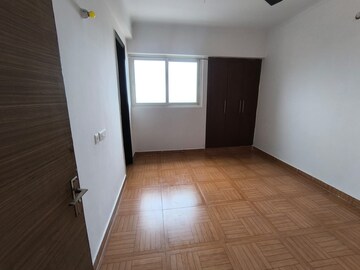 Room in 2 BHK Apartment at Saya Zion, Sector 4 Greater Noida – for Rent