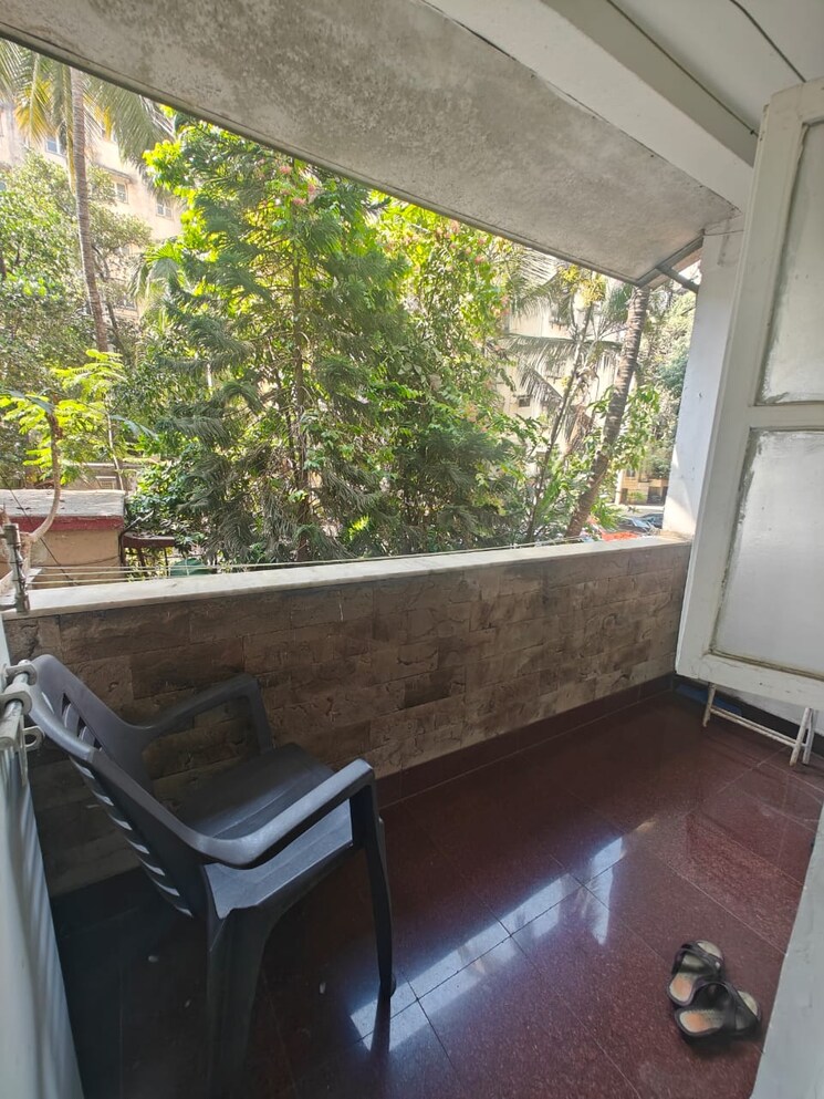 Balcony, sea-pearl-building 1 Bedroom 450 Sq.Ft. Apartment In Bandra West Mumbai 8747082