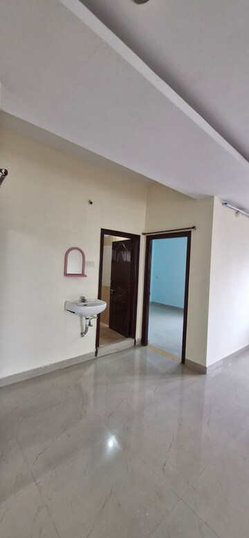 Furnished Amenities in 3 BHK Builder Floor at Kondapur – for Rent