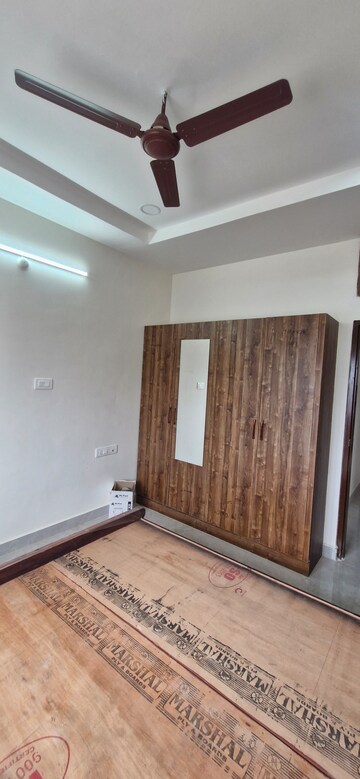 Furnished Amenities in 3 BHK Builder Floor at Kondapur – for Rent