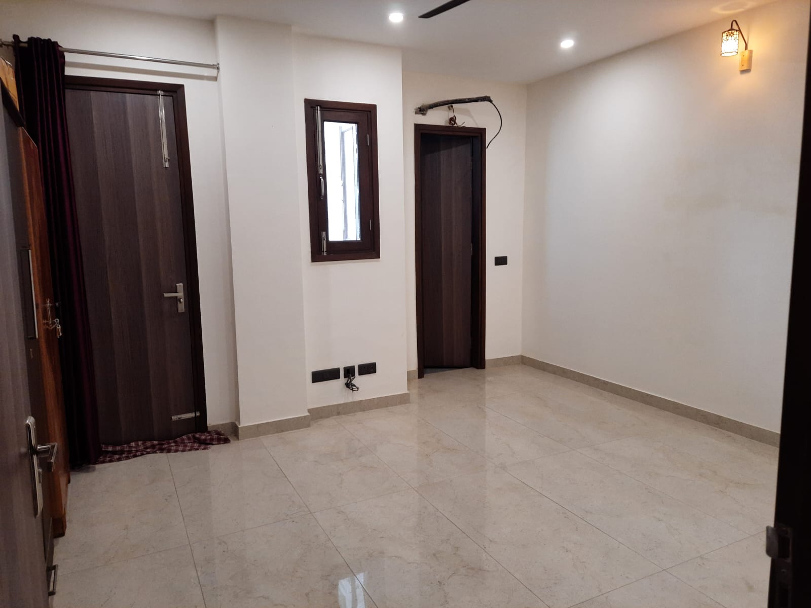 3 BHK 300 Sq.Mt. Independent House in RWA Apartments Sector 30