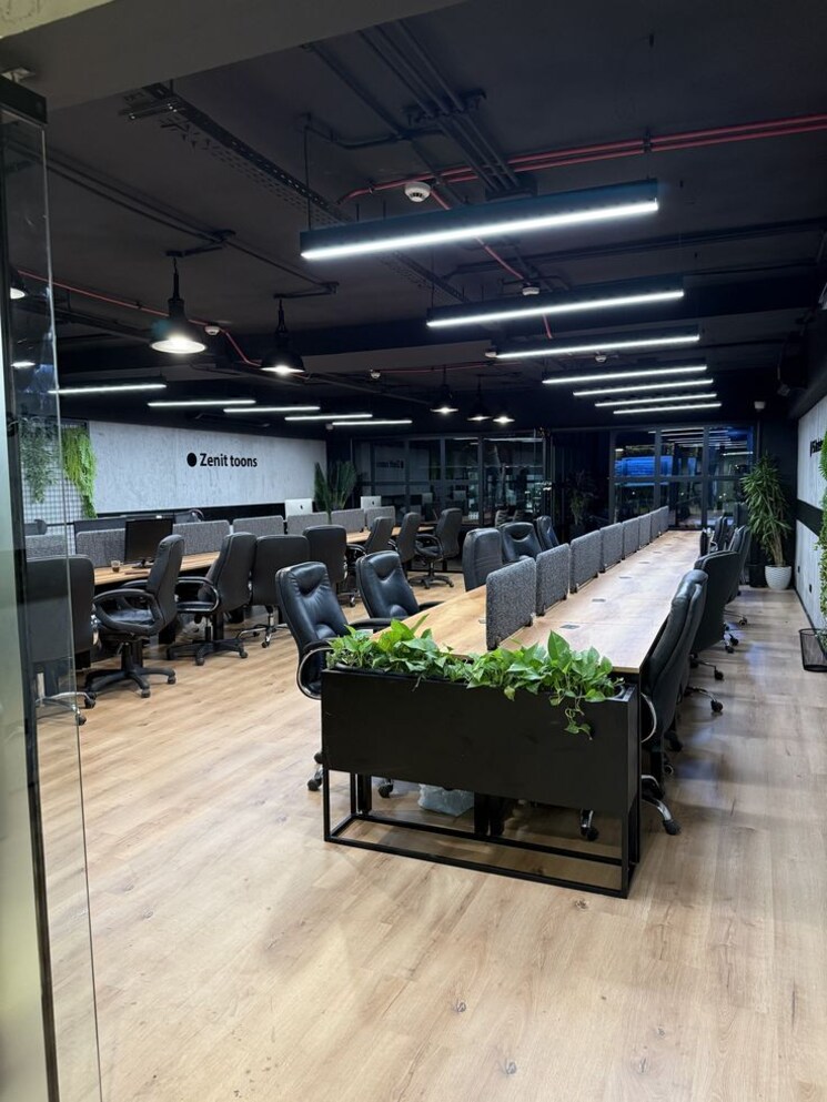  Parking, netaji subhash place Commercial Office Space 1412 Sq.Ft. In Netaji Subhash Place Delhi 8747116