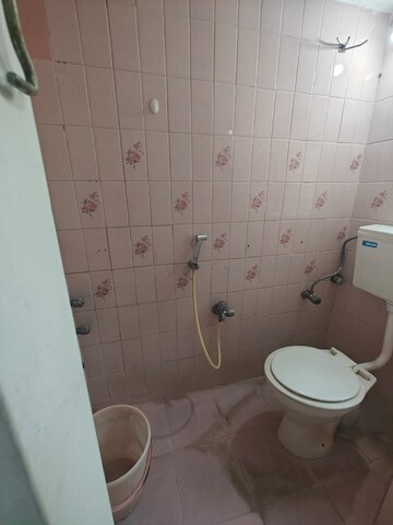 Bathroom in 1 BHK Apartment at Bandra West – for Rent