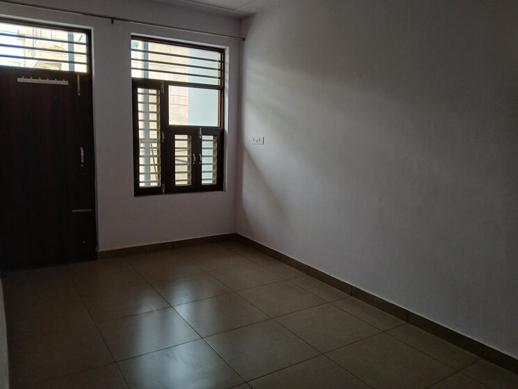Room, jawahar nagar 2.5 Bedroom 160 Sq.Yd. Builder Floor In Jawahar Nagar Hisar 8747157