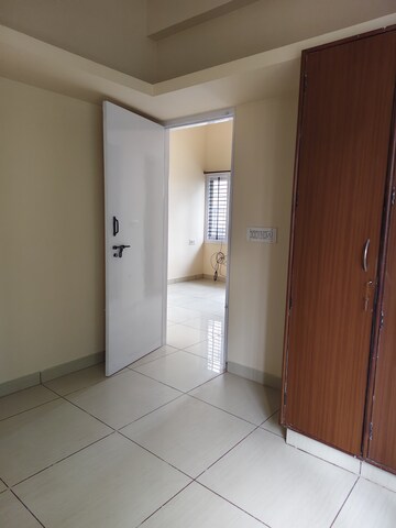 Room in 1 BHK Builder Floor at Halasuru – for Rent
