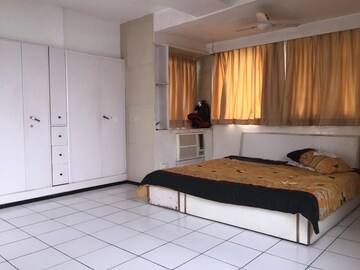 Bedroom in 3 BHK Apartment at Juhu – for Rent
