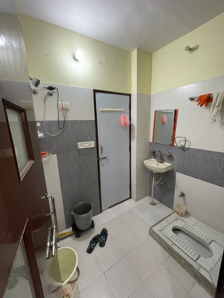 Attached Bathroom, devi nagar 3 Bedroom 1470 Sq.Ft. Apartment In Devi Nagar Jaipur 8747199