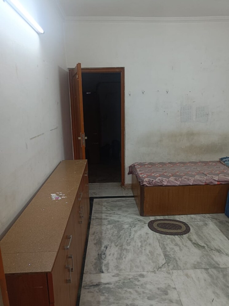 Bedroom, old rajinder nagar 3 Bedroom 775 Sq.Ft. Builder Floor In Old Rajinder Nagar Delhi 8747233