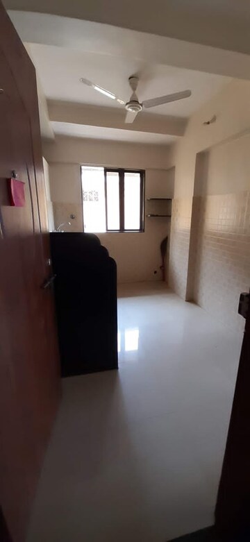 Room in 1 BHK Apartment at Bandra West – for Rent