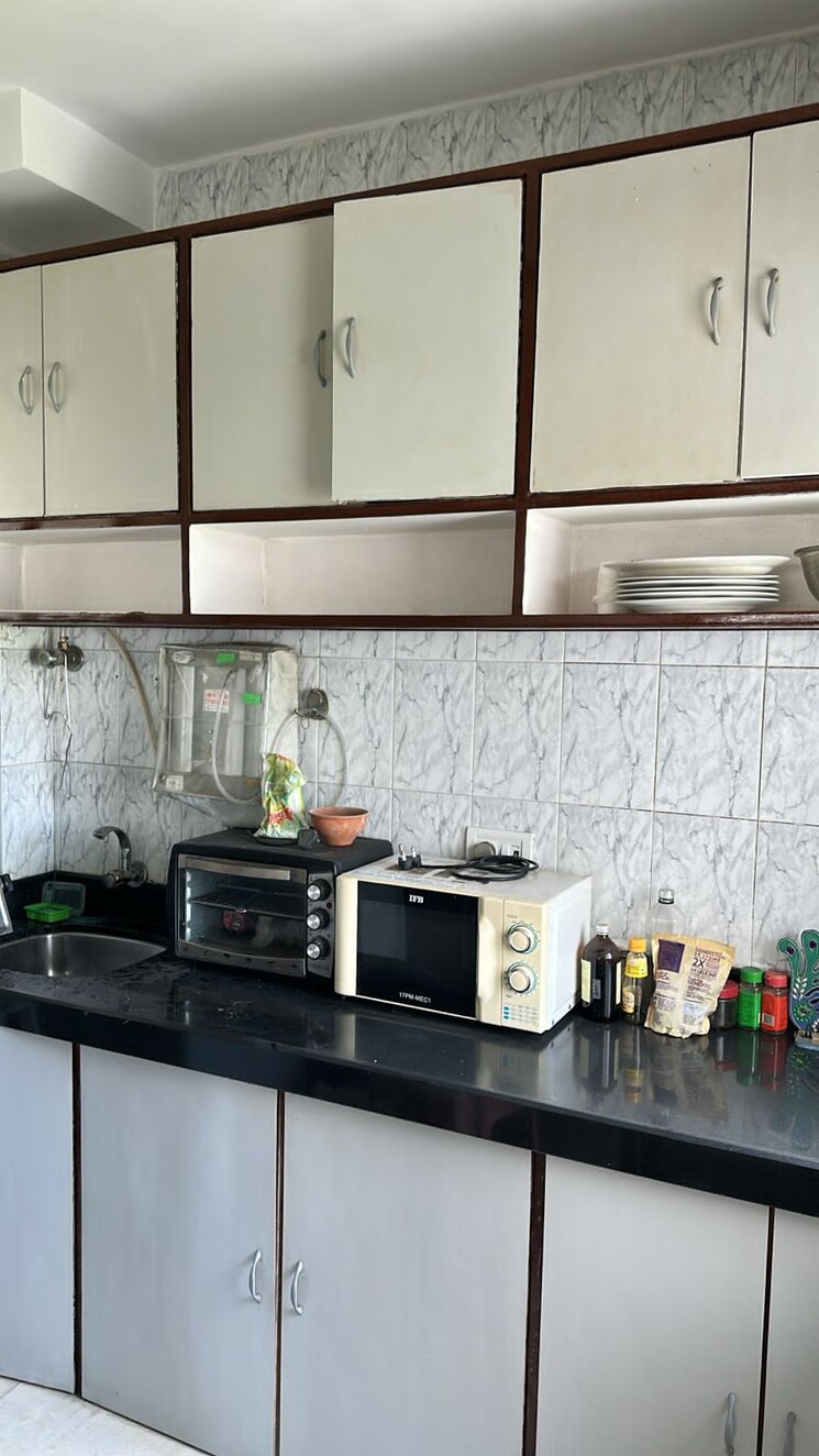 Kitchen, bandra west 1 Bedroom 500 Sq.Ft. Apartment In Bandra West Mumbai 8747264