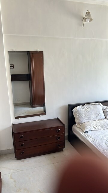 Room in 1 BHK Apartment at Bandra West – for Rent