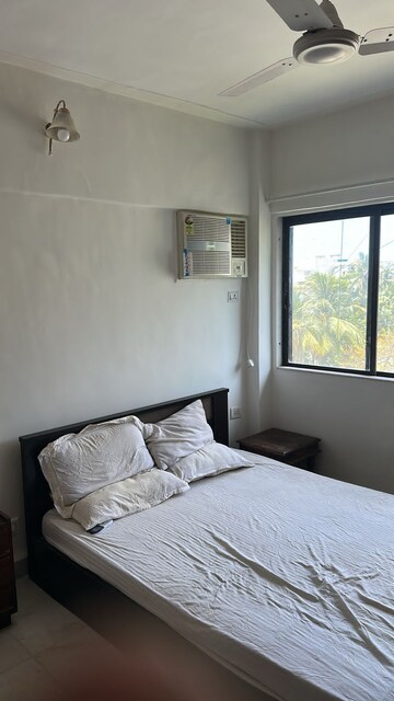 Room in 1 BHK Apartment at Bandra West – for Rent