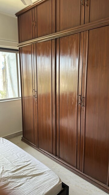 Room in 1 BHK Apartment at Bandra West – for Rent