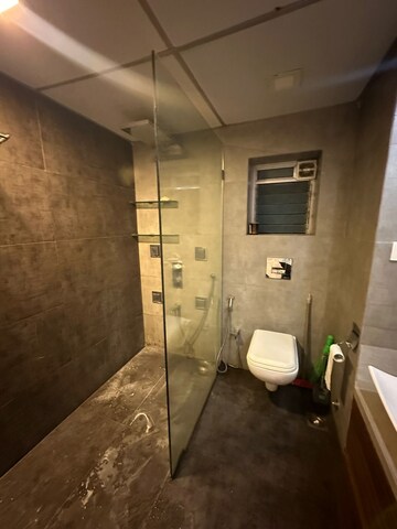 Attached Bathroom in 1 RK Apartment at Khar West – for Rent